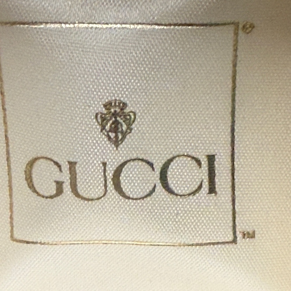 Gucci Women's Gold Watch with Pink Bezel and Bracelet Set - Picture 7 of 7